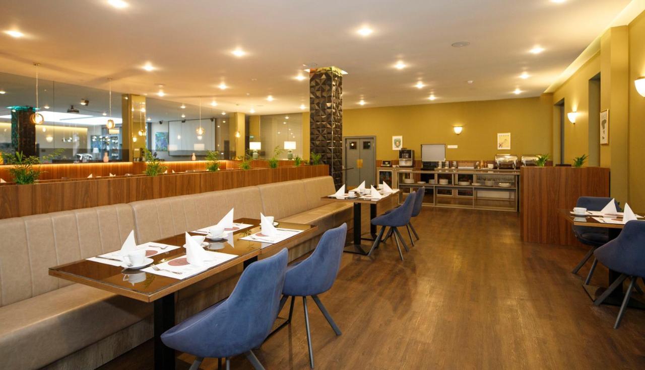 Parkhotel Carlsbad Inn Dalovice Bagian luar foto