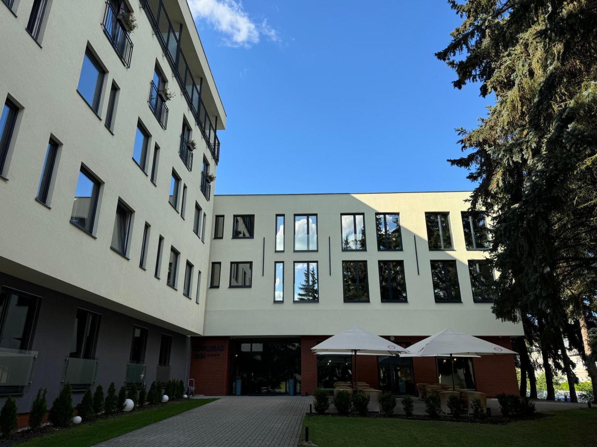 Parkhotel Carlsbad Inn Dalovice Bagian luar foto