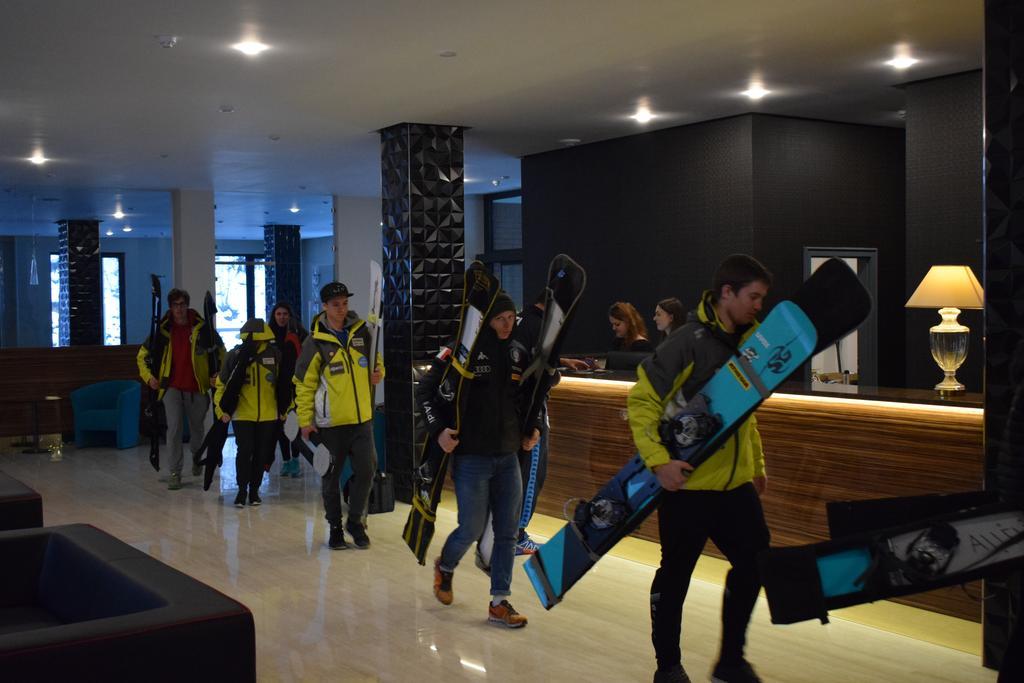 Parkhotel Carlsbad Inn Dalovice Bagian luar foto