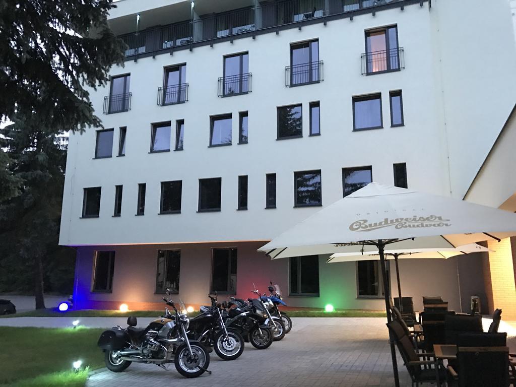 Parkhotel Carlsbad Inn Dalovice Bagian luar foto