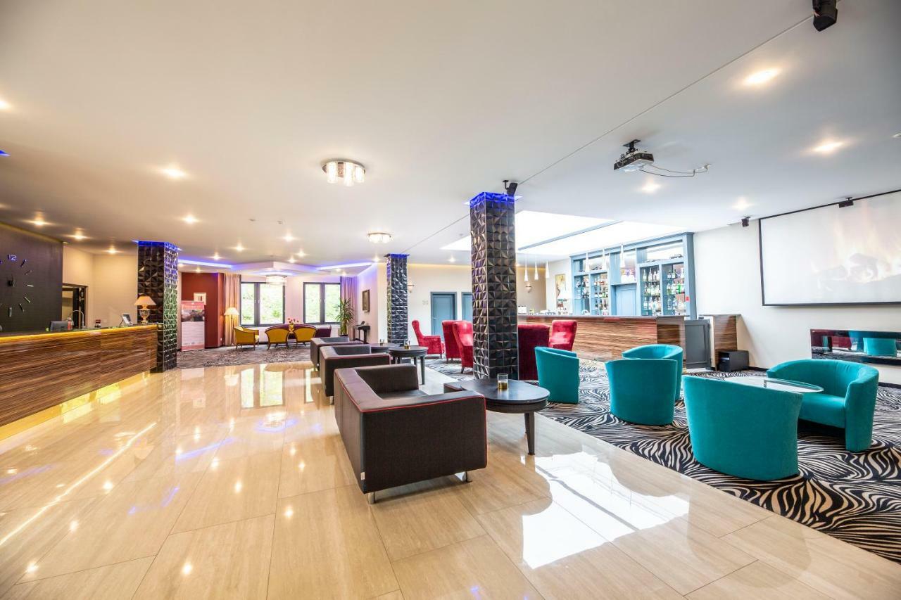Parkhotel Carlsbad Inn Dalovice Bagian luar foto