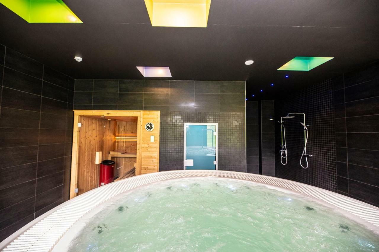 Parkhotel Carlsbad Inn Dalovice Bagian luar foto